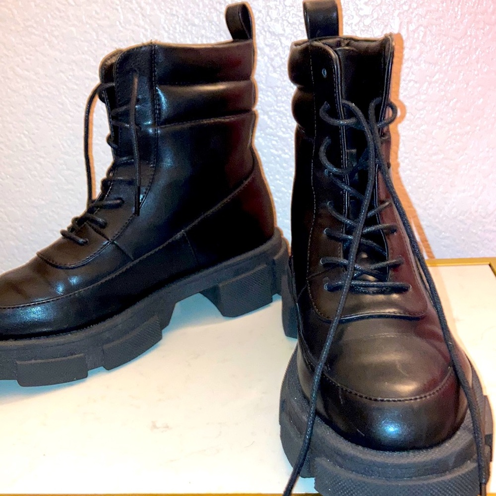 Forever 21 black booties